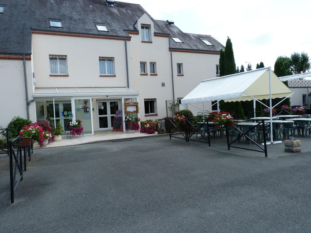 Hostellerie Du Chateau Saint-Pere-sur-Loire Exterior foto