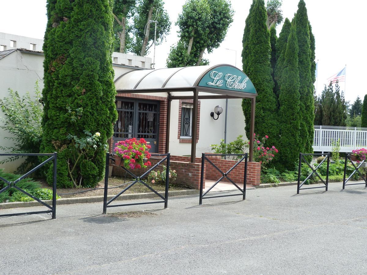 Hostellerie Du Chateau Saint-Pere-sur-Loire Exterior foto