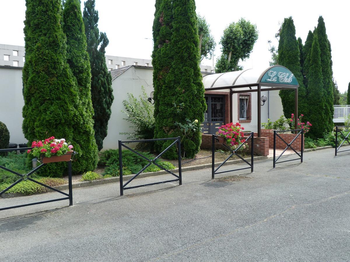 Hostellerie Du Chateau Saint-Pere-sur-Loire Exterior foto